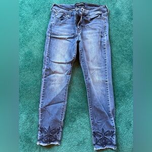 ⭐️Liverpool Women's Blue Jeans with Embroidered Detail sz 4/27